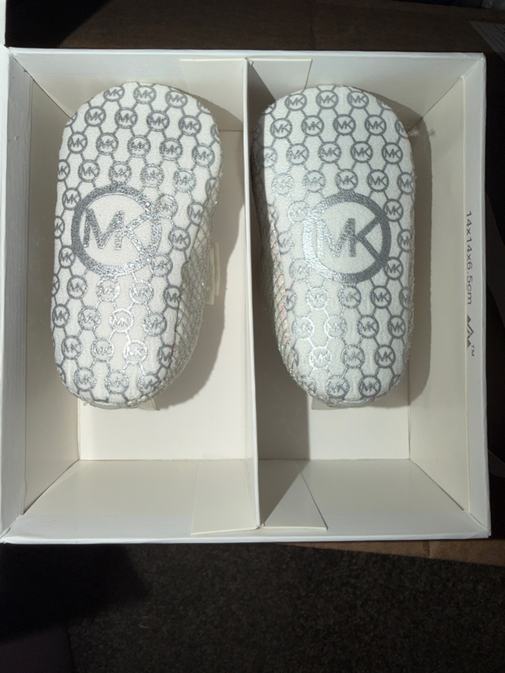 Michael Kors White Baby Mary Jane with Bow - Picture 3 of 6